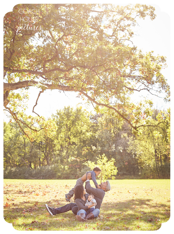 Coach House Pictures- Chicago Family Photographer